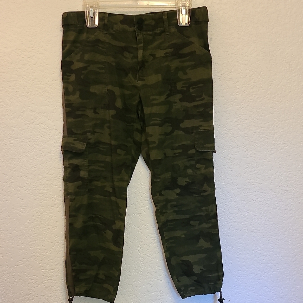 Blossom & Clover Camo Pants, Size 10